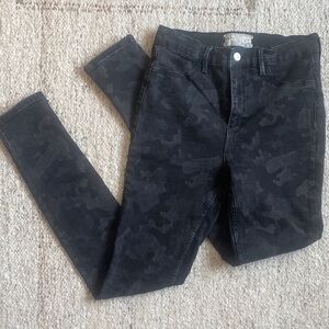 FREE PEOPLE Women’s Black Camouflage Jeans